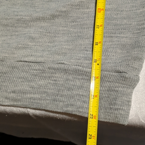 Walt Disney Productions Sweatshirt - Picture 8 of 11